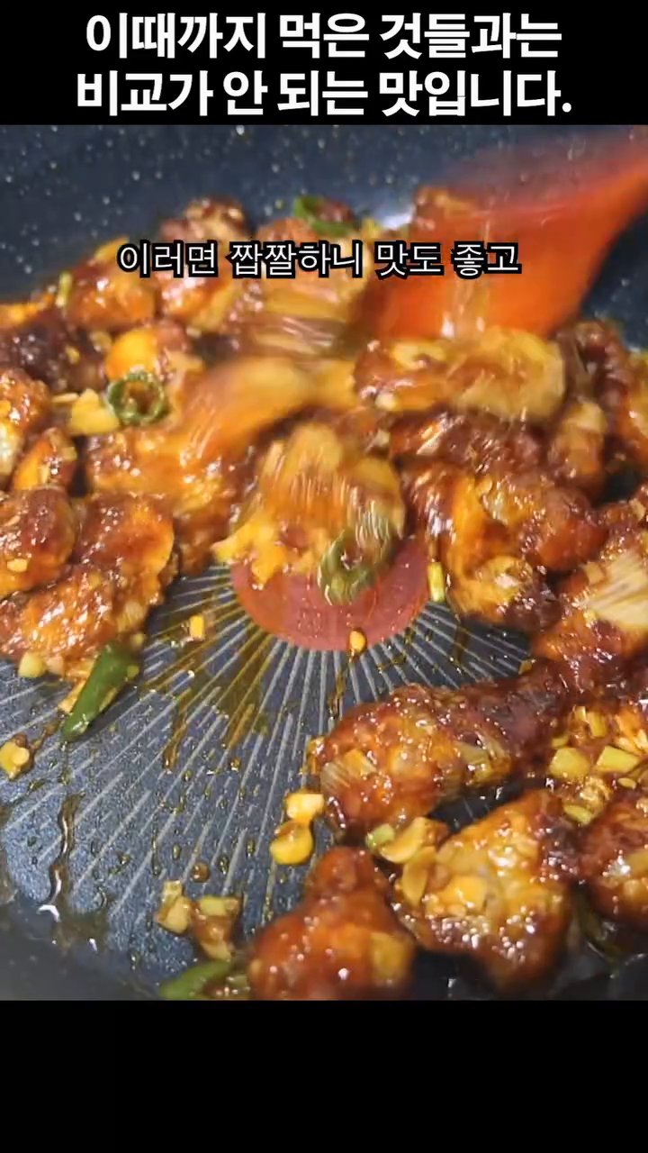 목살이 익을 때까지 마저 구워주시면 됩니다.